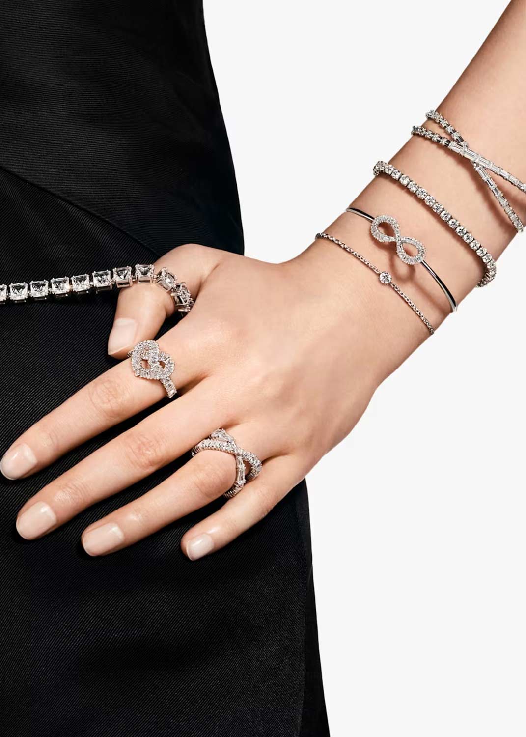Кольцо Swarovski Hyperbola 5677633