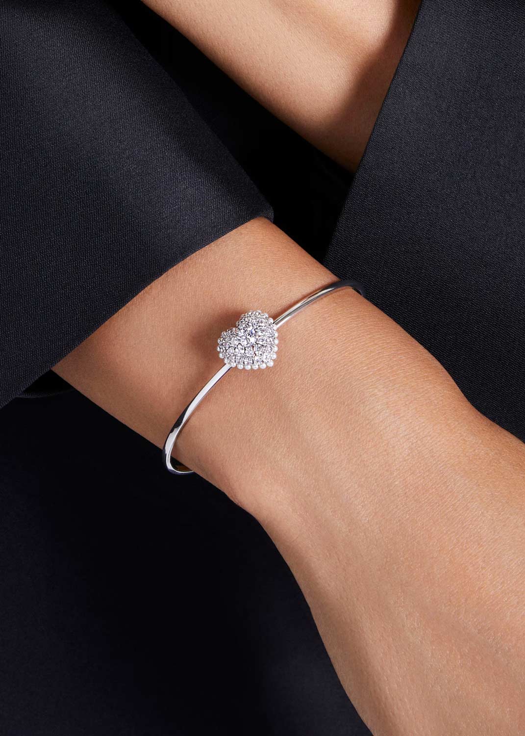 Жесткий браслет Swarovski Idyllia 5684385 Жесткий браслет Swarovski Idyllia 5684385