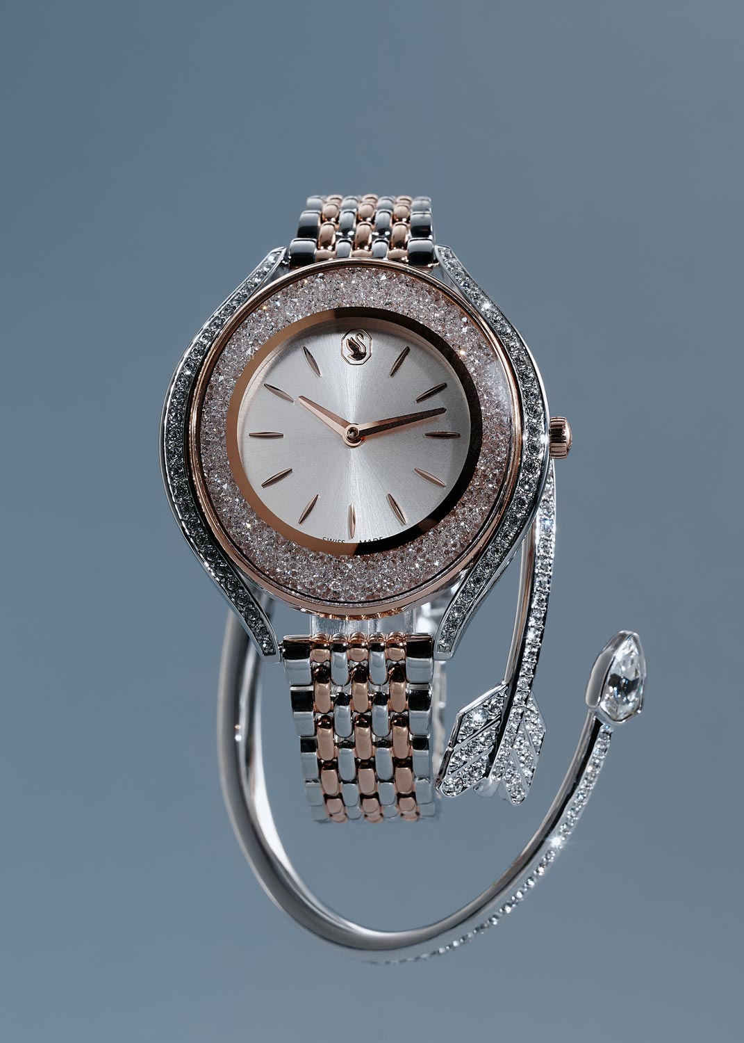 Открытый жесткий браслет ''Стрела'' Swarovski Idyllia 5737264 Открытый жесткий браслет ''Стрела'' Swarovski Idyllia 5737264