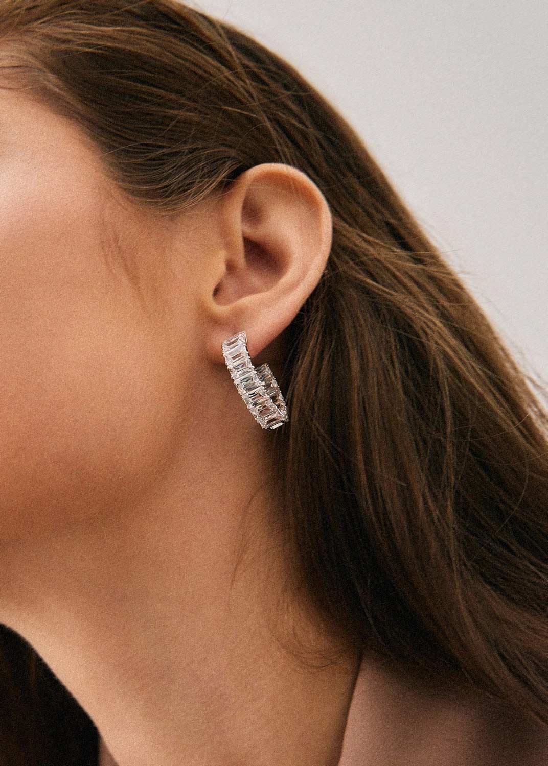 Серьги полукольца Swarovski Millenia 5612673 Серьги полукольца Swarovski Millenia 5612673