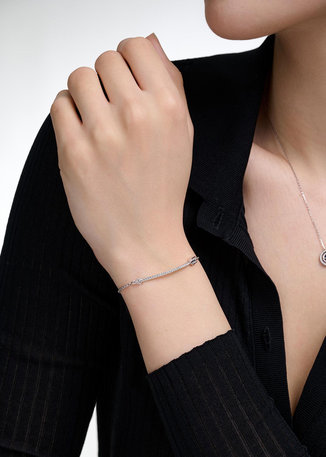Браслет цепь ''Стрела Купидона'' Swarovski Idyllia 5741523 Браслет цепь ''Стрела Купидона'' Swarovski Idyllia 5741523