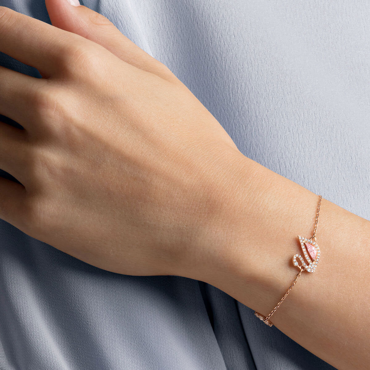 Браслет цепь Swarovski Swan 5485876 (S) Браслет цепь Swarovski Swan 5485876 (S)